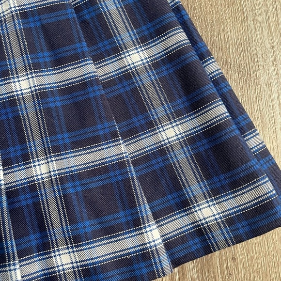 H&M Blue/White Plaid Short Pleated High Waisted Skirt - Size 2 - Picture 3 of 5